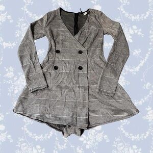 Women’s H&M Houndstooth Black & White Long Sleeve Romper